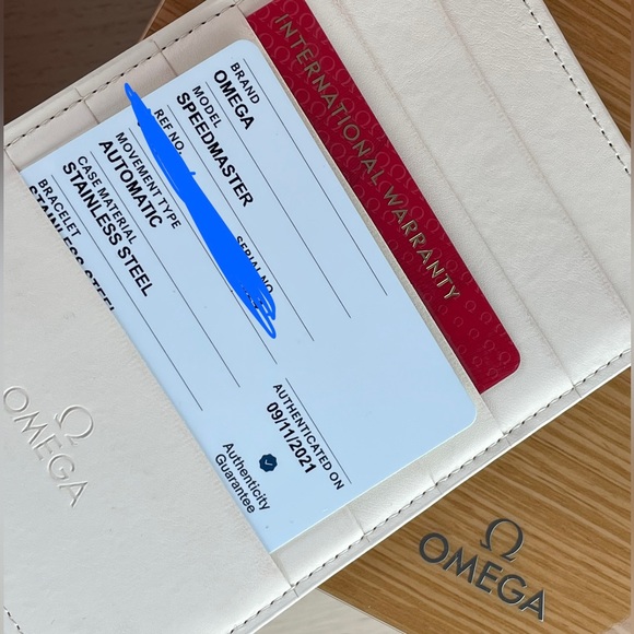 ✨Men’s Omega Speedmaster
DATE / DAY‑DATE AUTOMATIC
CHRONOGRAPH 40 MM - Picture 16 of 16